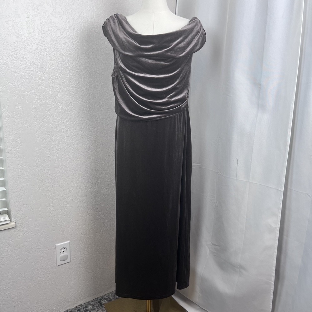 ASTR Midi Dress Womens XL Taupe Velvet Off Shoulder Wedding Guest Special Event